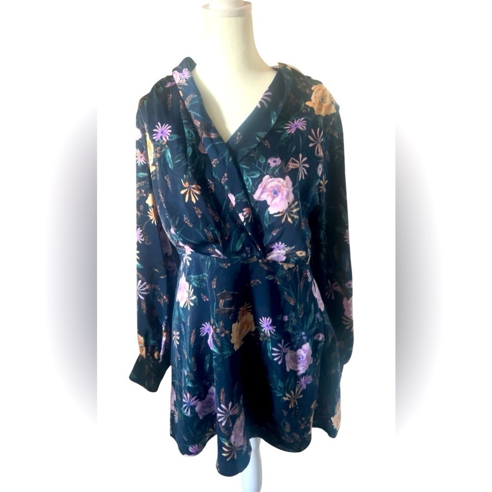 Women's Size Medium Blouse